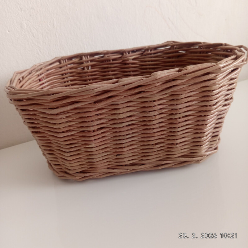 Celovypletaný kvetináč cca 30*14,5 (najväčší rozmer)